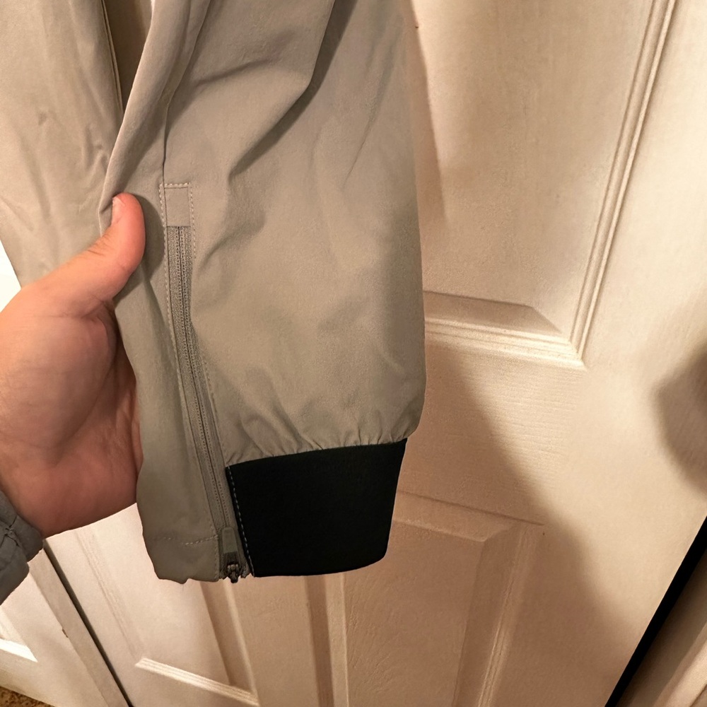 Women's Light Gray Leggings - Picture 4 of 4